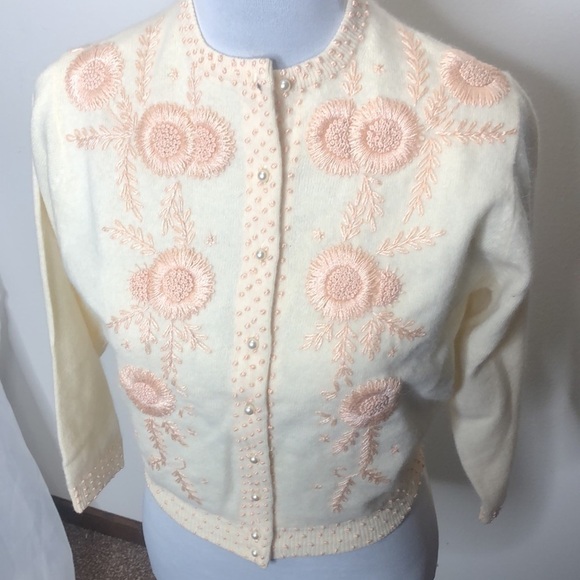 Charles & co white and orange floral pearl button up sweater size small - Picture 2 of 11